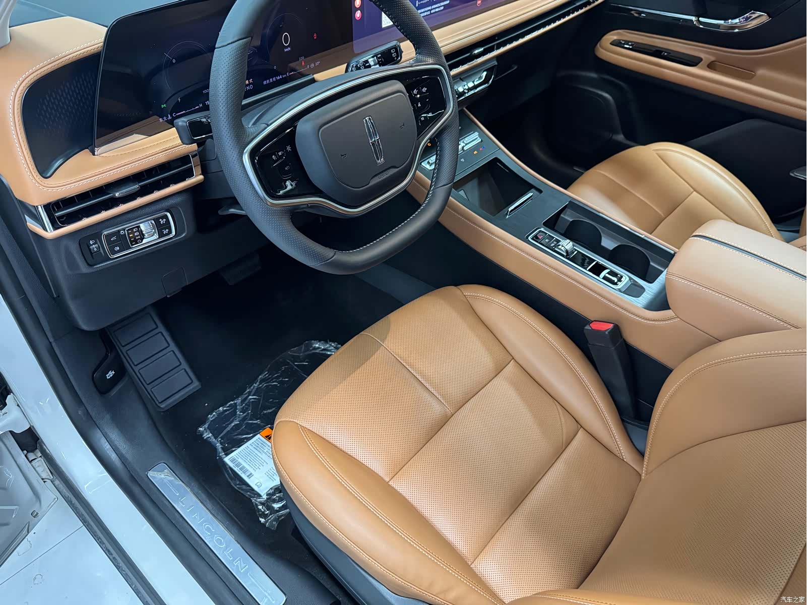 Lincoln Corsair, 2025 13