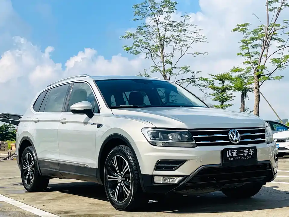 Volkswagen Tiguan L