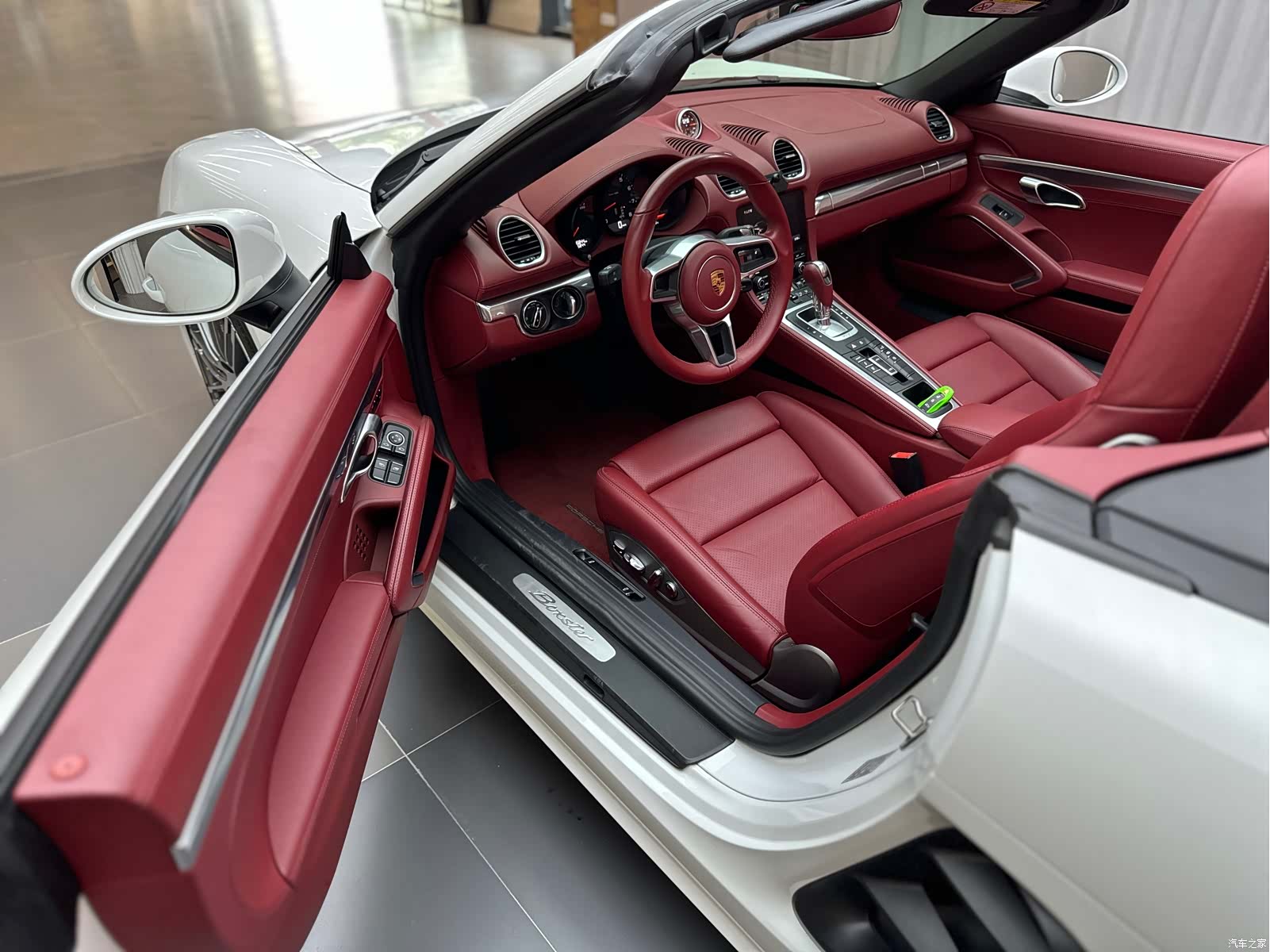 Porsche Boxster, 2023 4