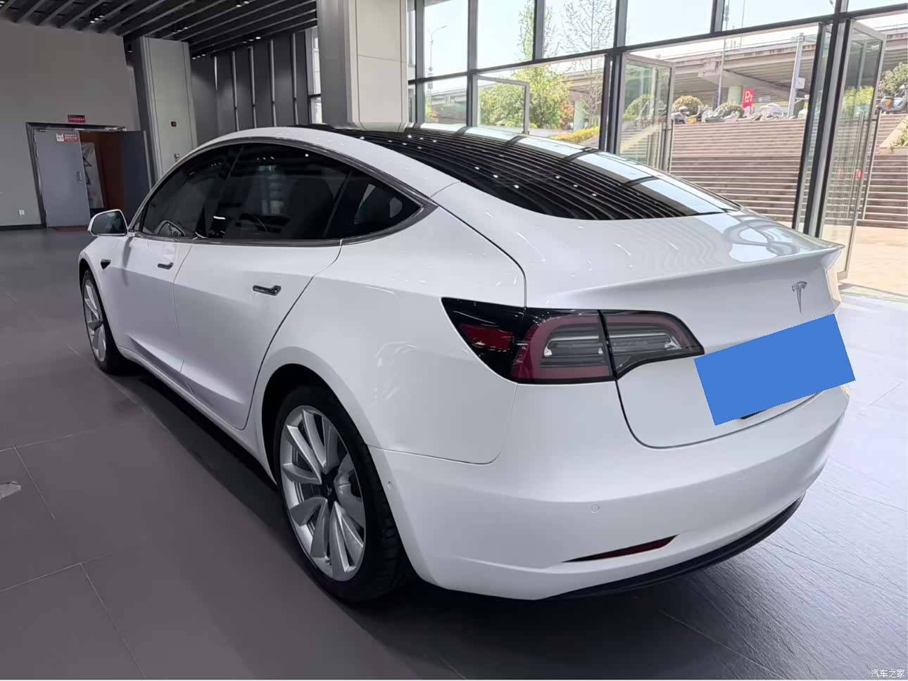 Tesla Model 3, 2019 9