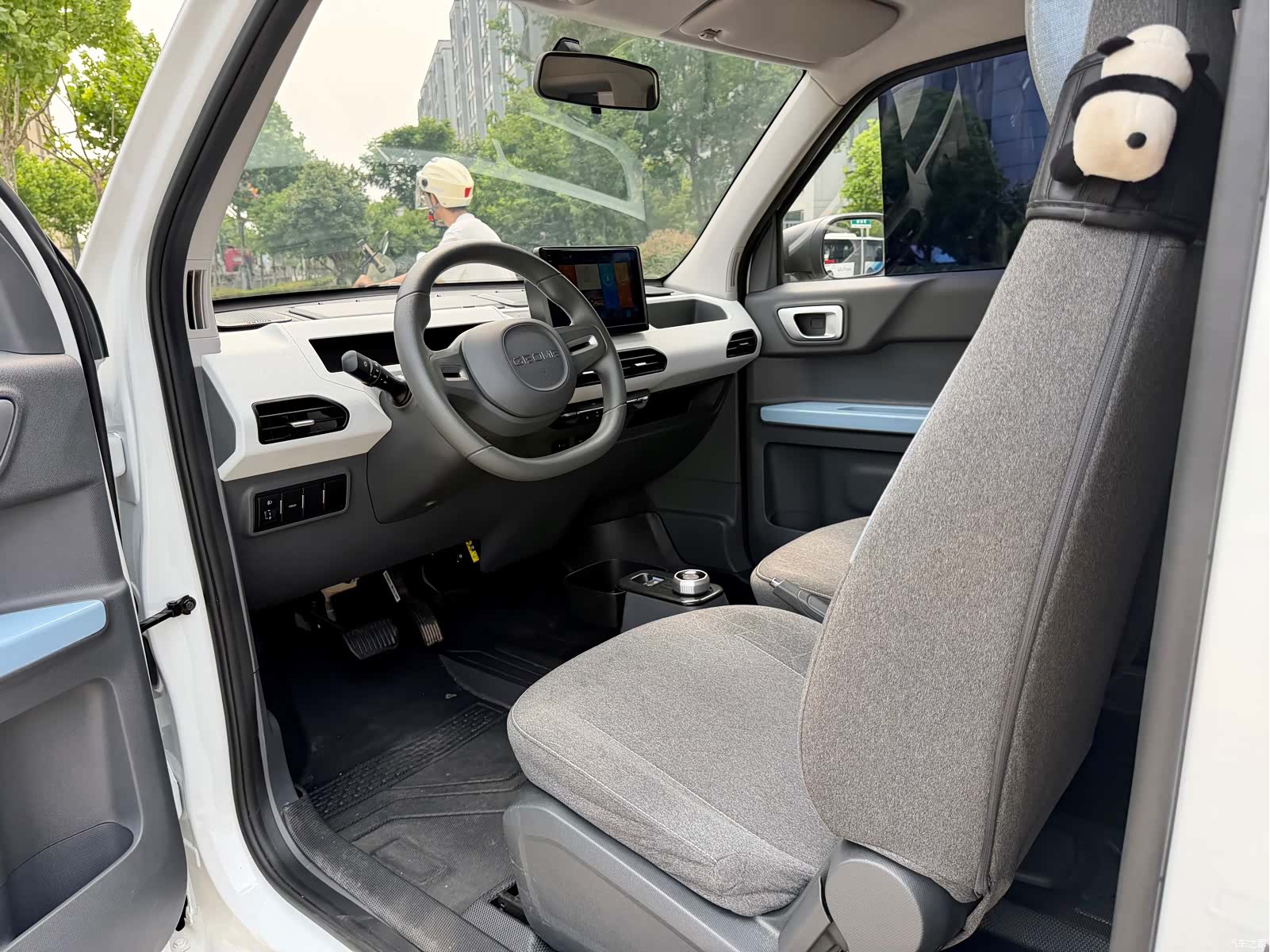 Geely Panda, 2025 10