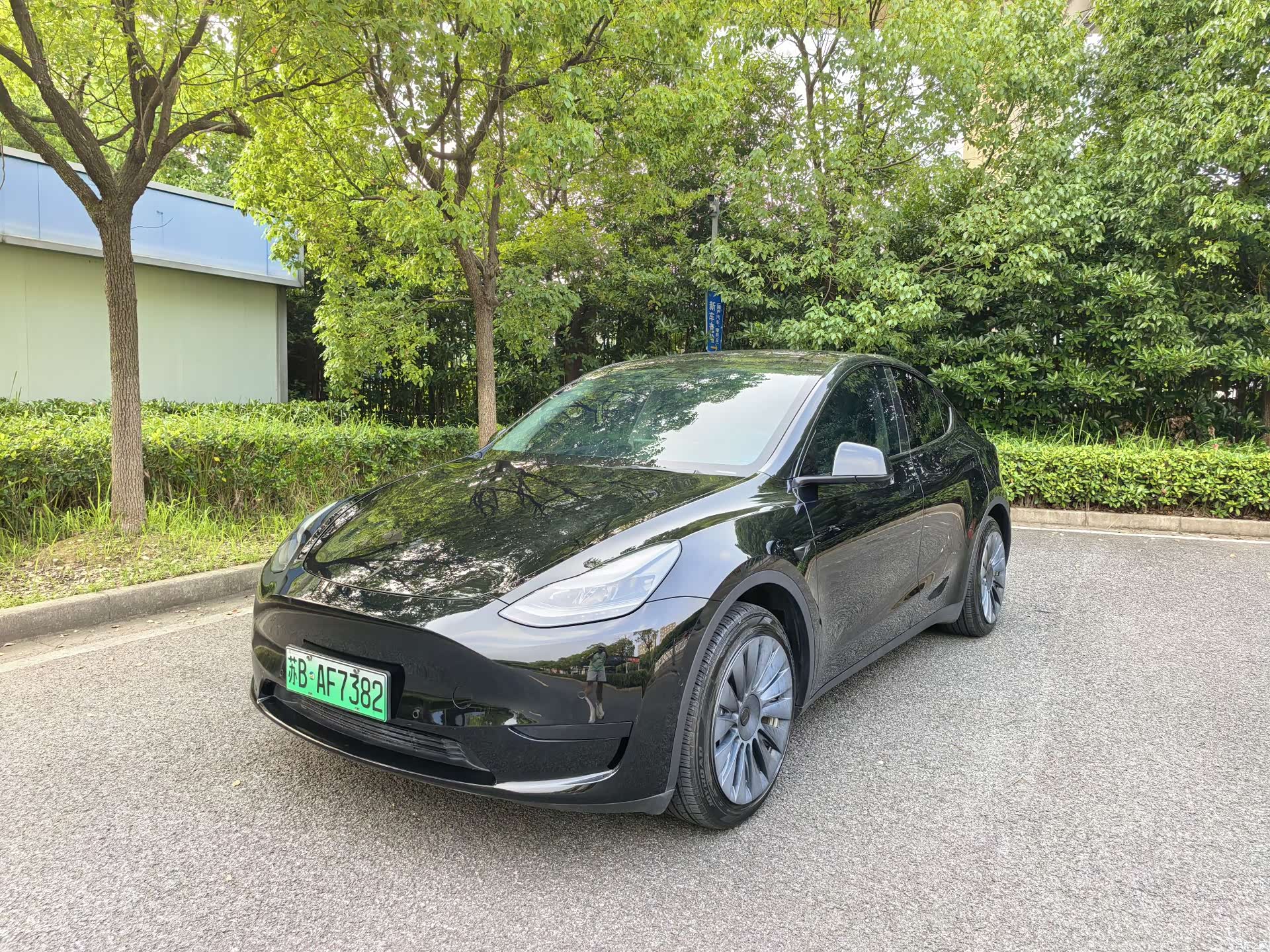 Tesla Model Y, 2022 1
