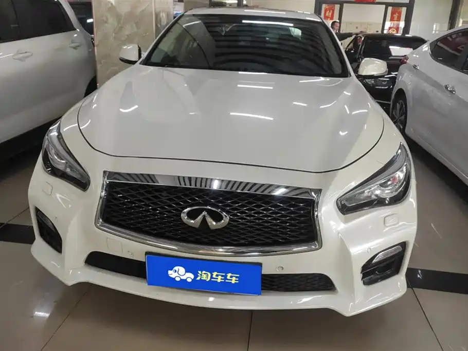 Infiniti Q50L