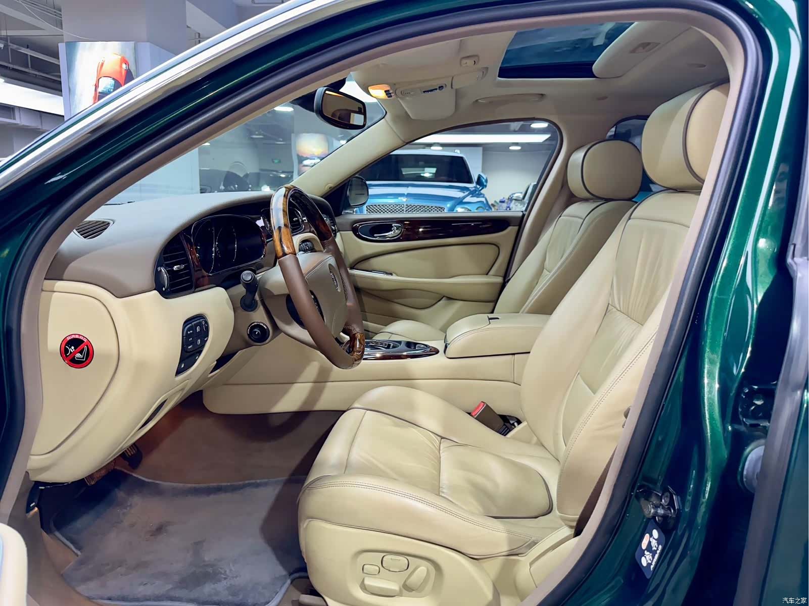 Jaguar XJ, 2006 12