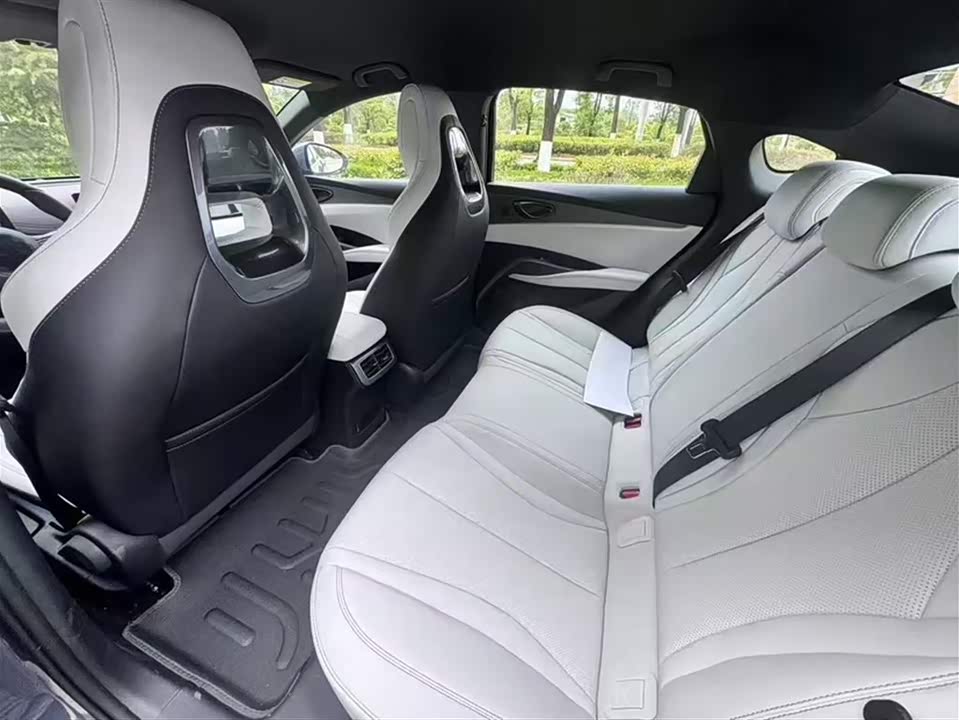 BYD Seal 06