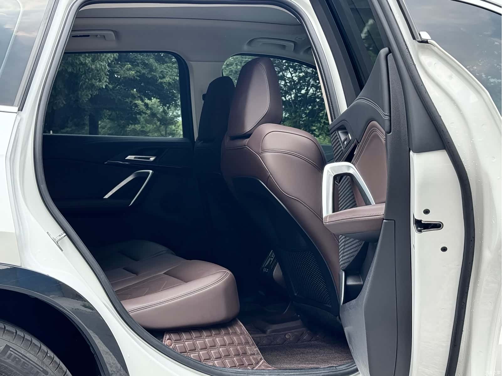 BMW iX1, 2024 15