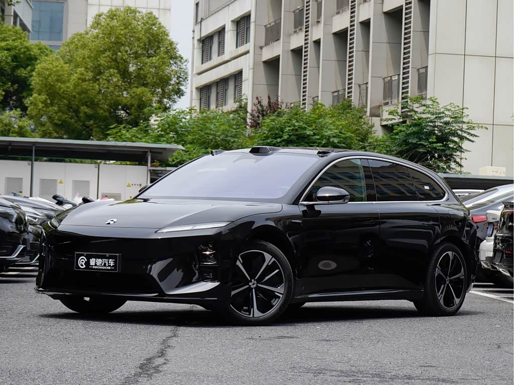 NIO ET5