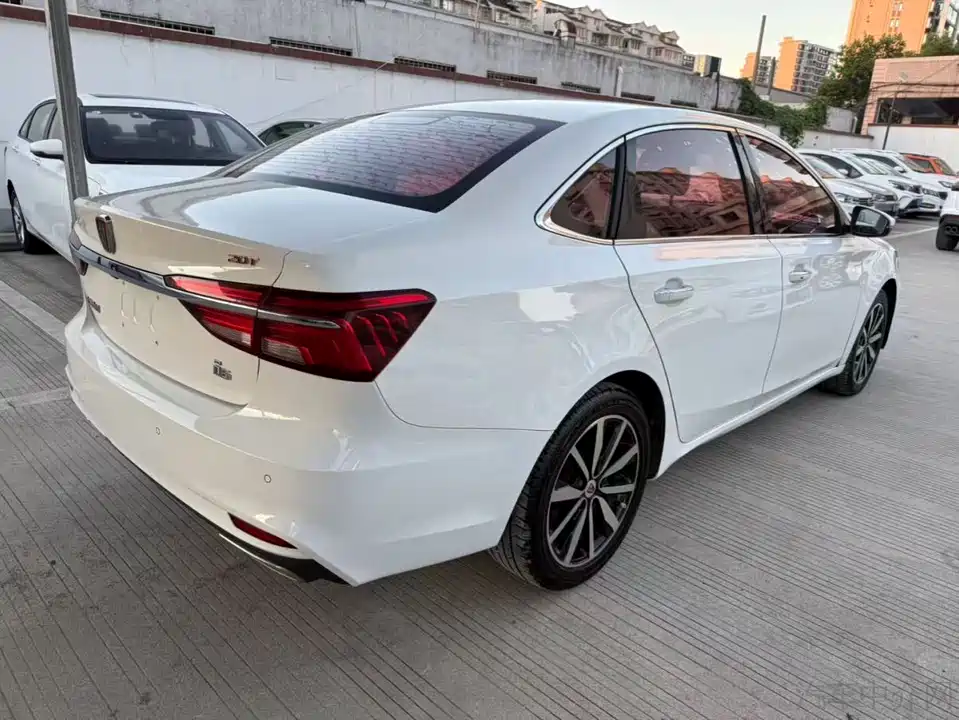 Roewe i6
