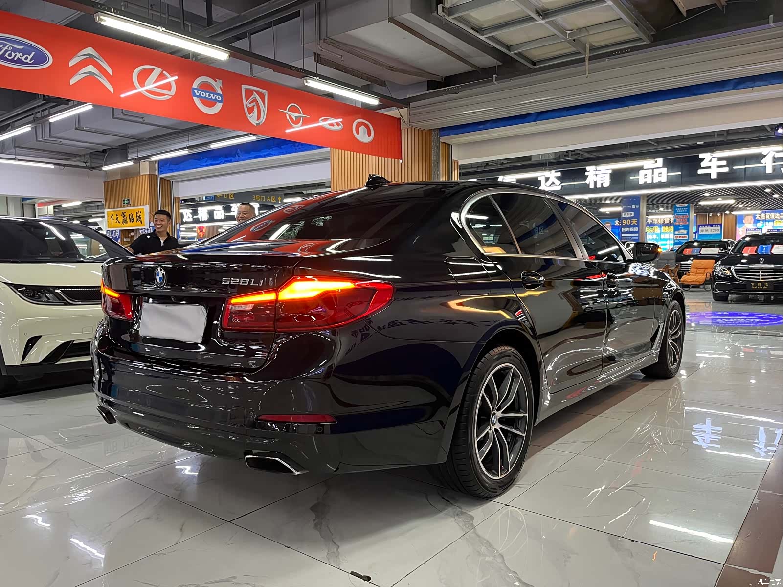 BMW 5 Series, 2017 все фото