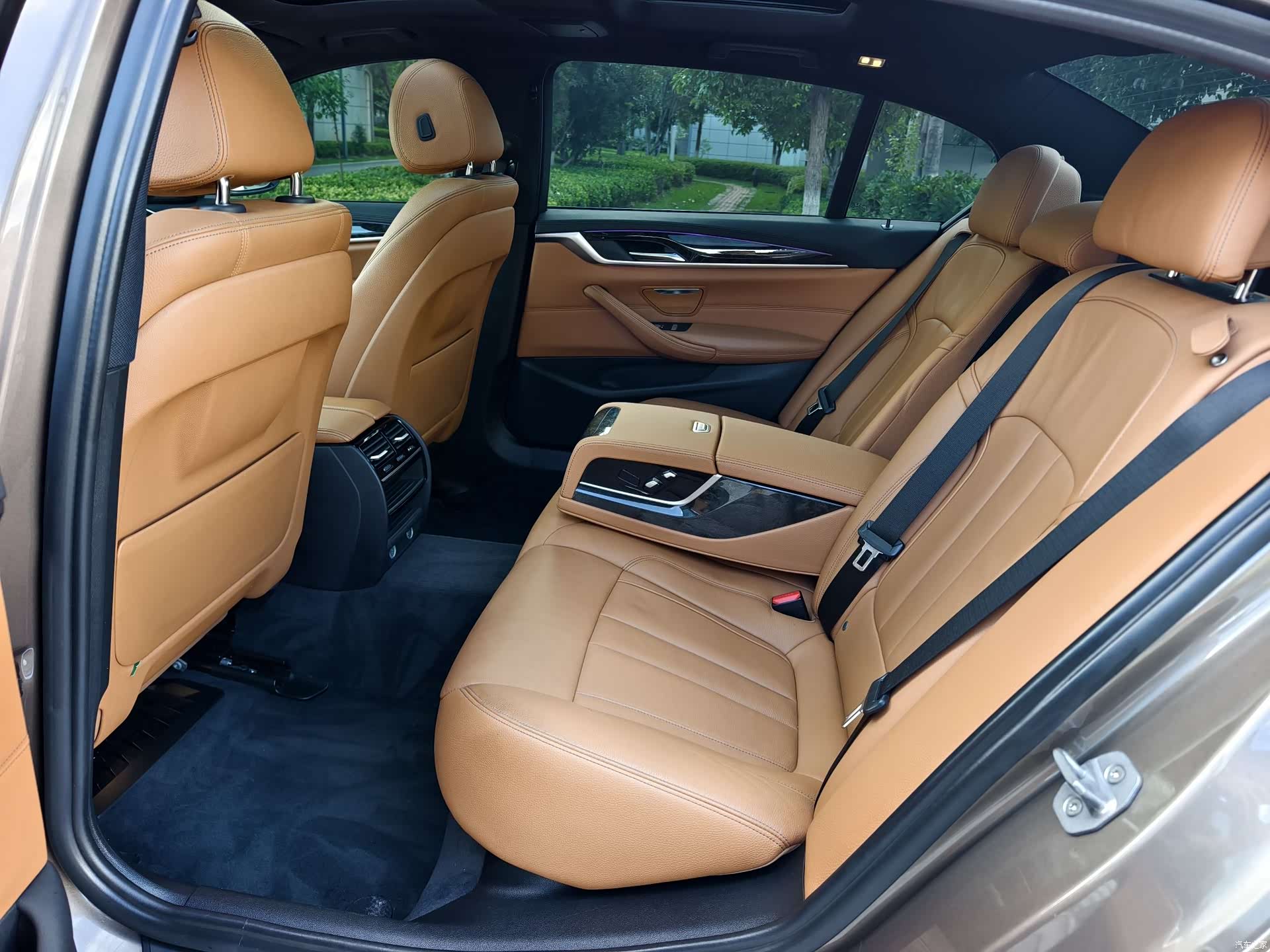 BMW 5 Series, 2018 10