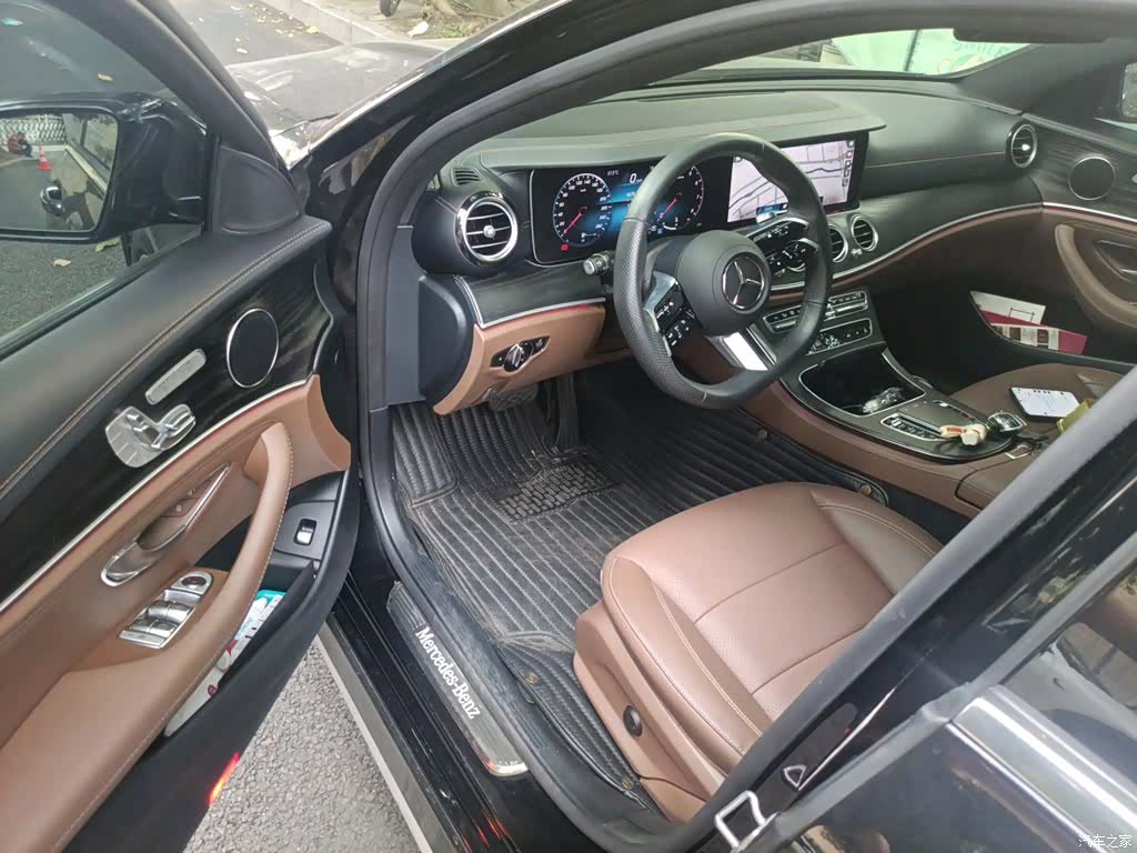 Mercedes-Benz E-Class, 2023 17
