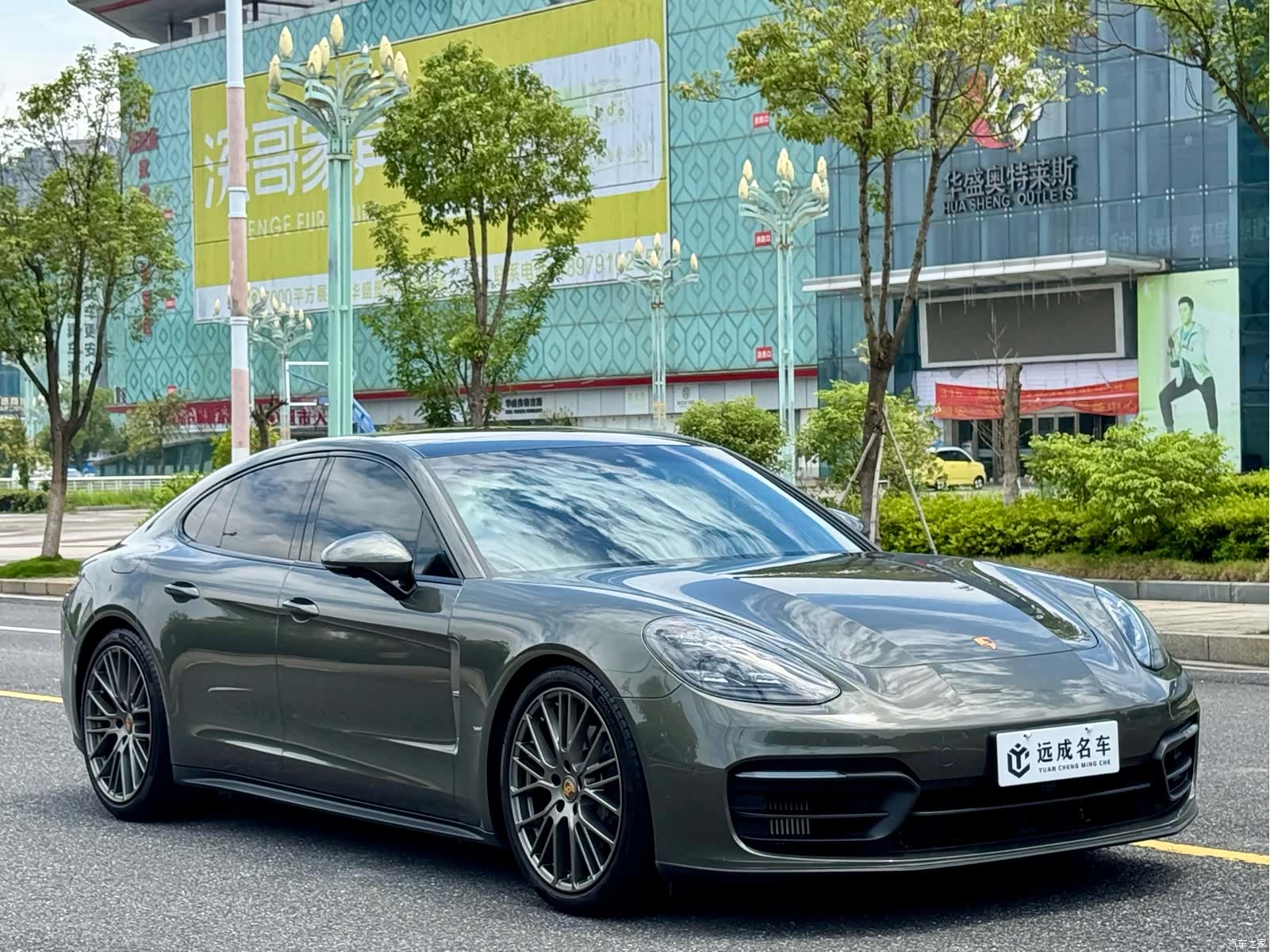 Porsche Panamera, 2023 3
