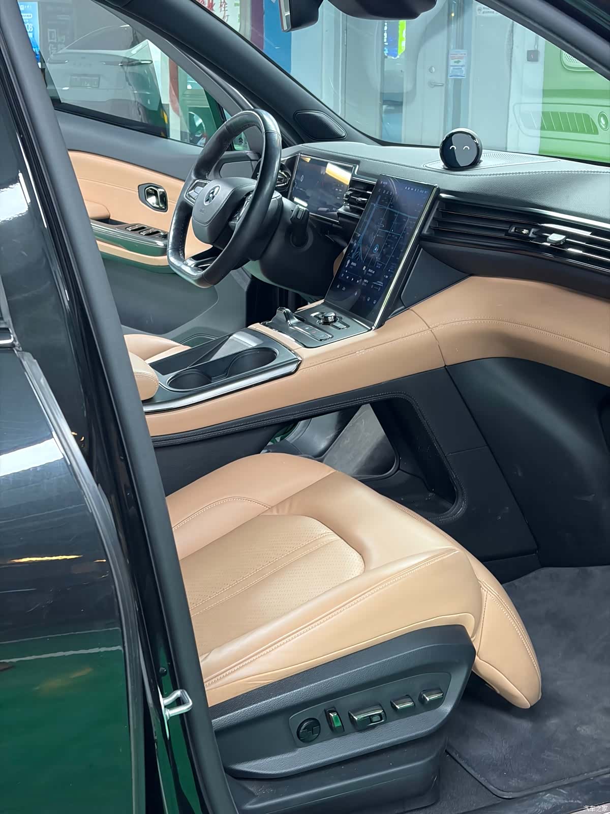 NIO ES6, 2022 11
