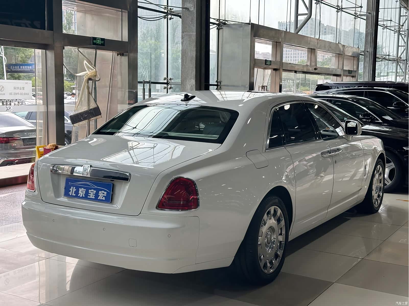 Rolls-Royce Ghost, 2011 7