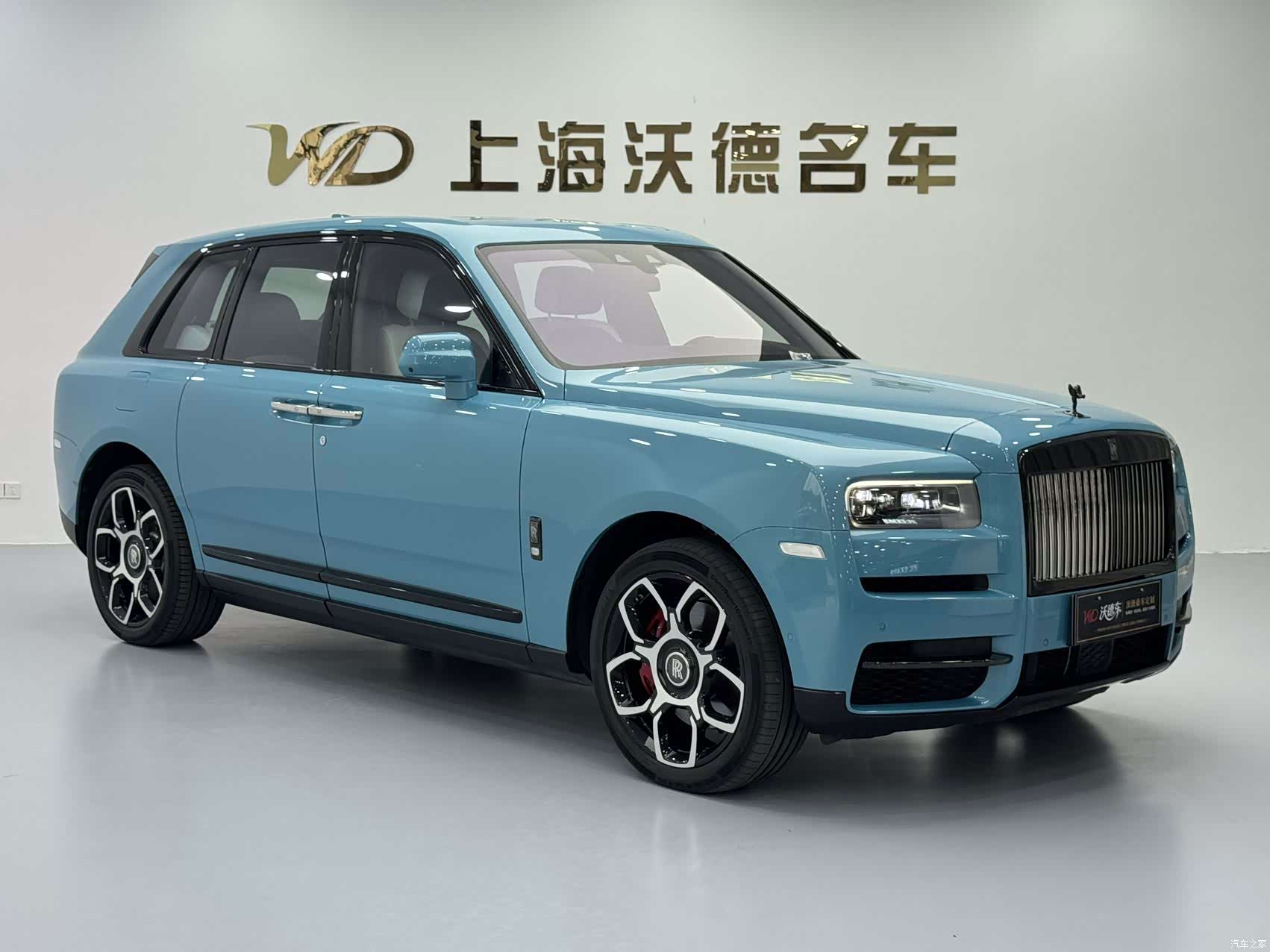 Rolls-Royce Cullinan, 2022 3