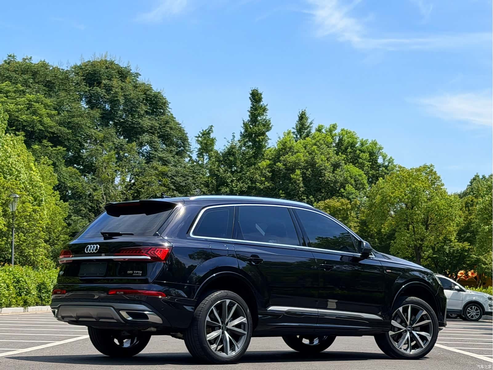 Audi Q7, 2021 4