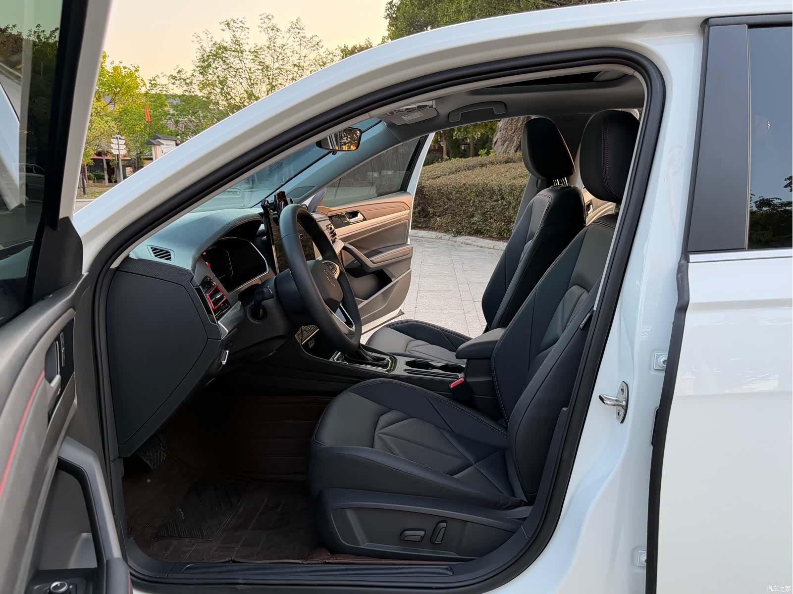 Volkswagen Lavida, 2025 все фото