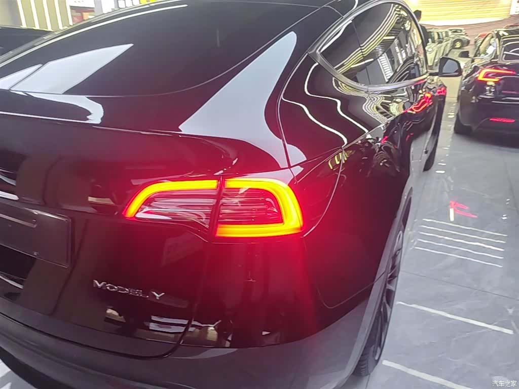 Tesla Model Y, 2022 8