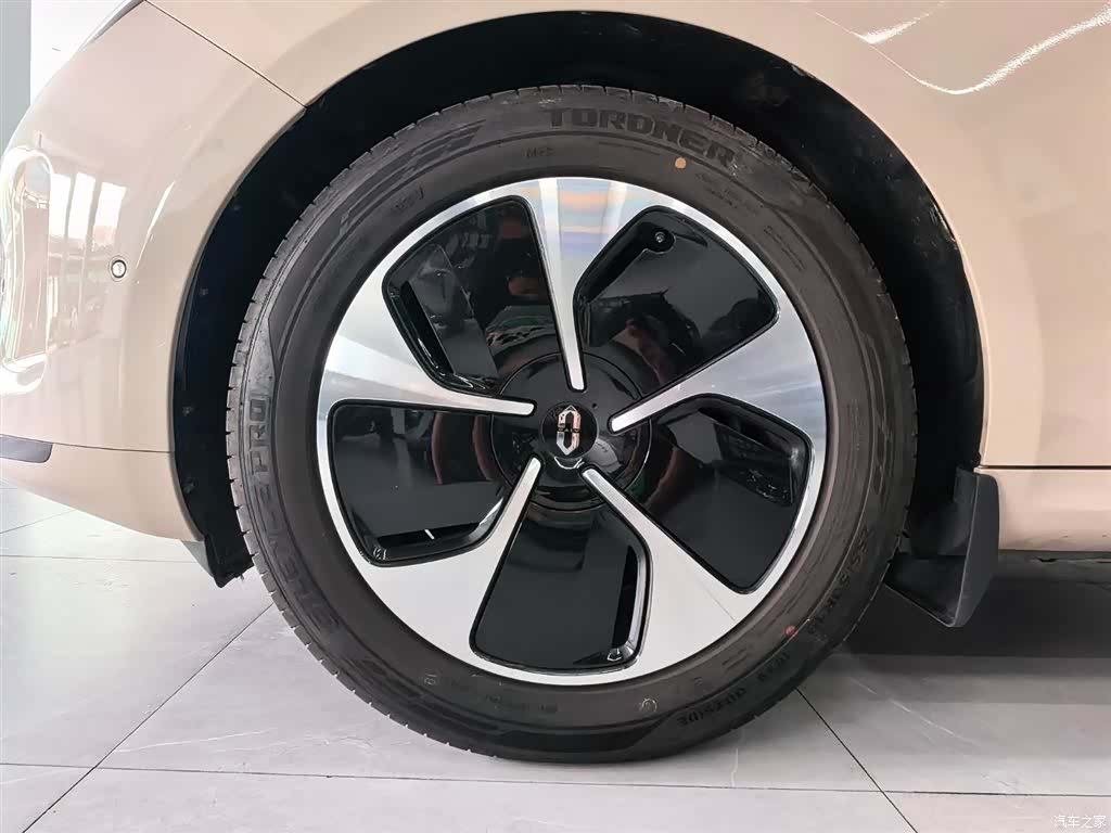 AITO M5, 2022 8