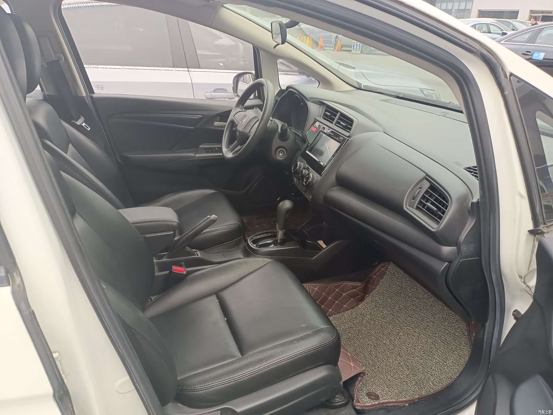 Honda Fit, 2017 8