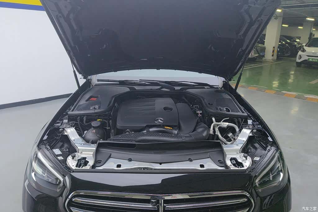 Mercedes-Benz E-Class, 2022 10