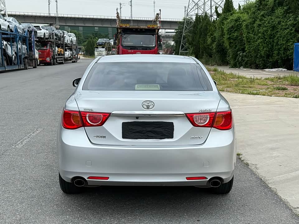 Toyota Reiz Toyota Reiz
