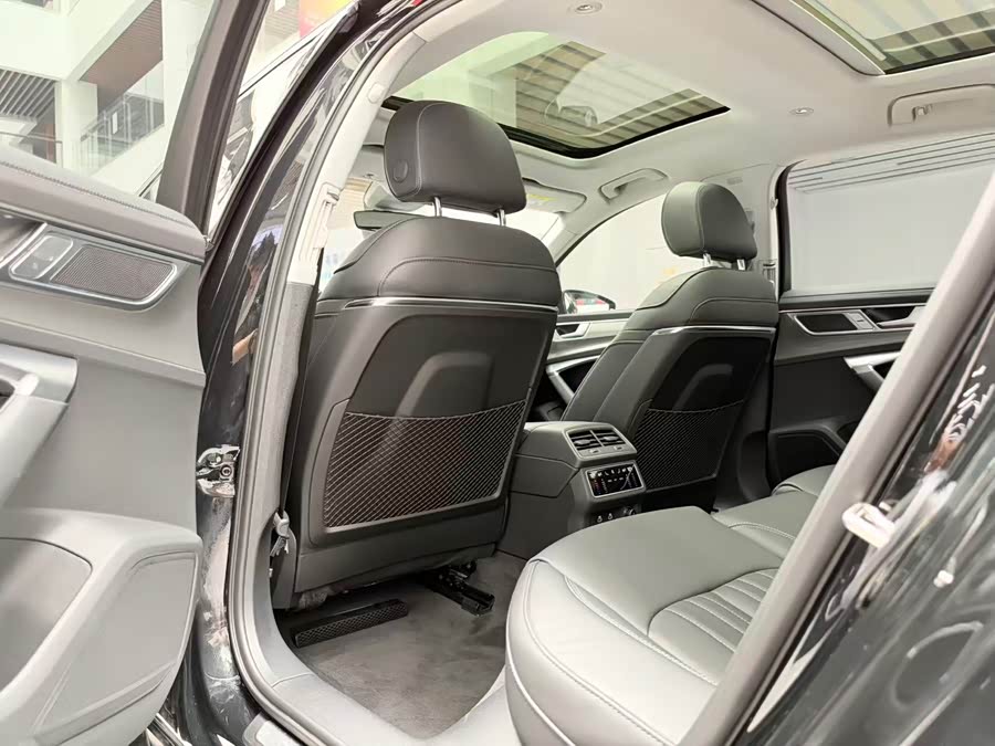 Audi A6L 2023, фото 12