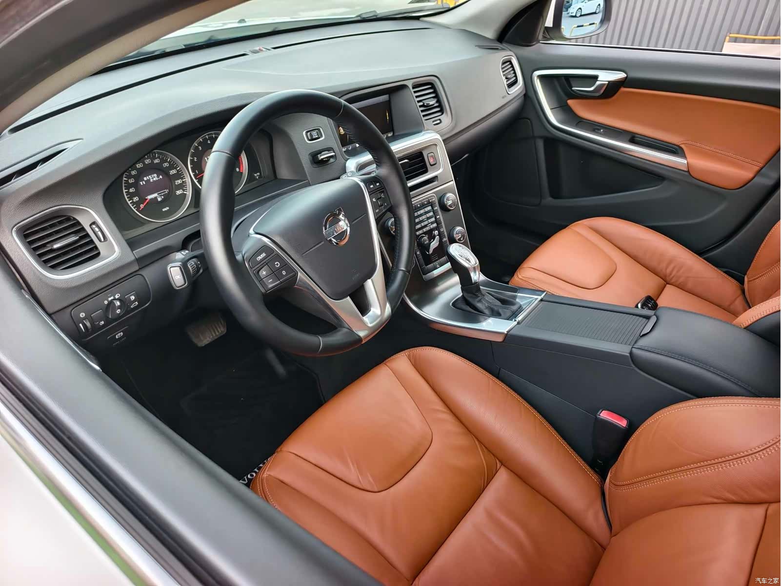 Volvo V60, 2012 10