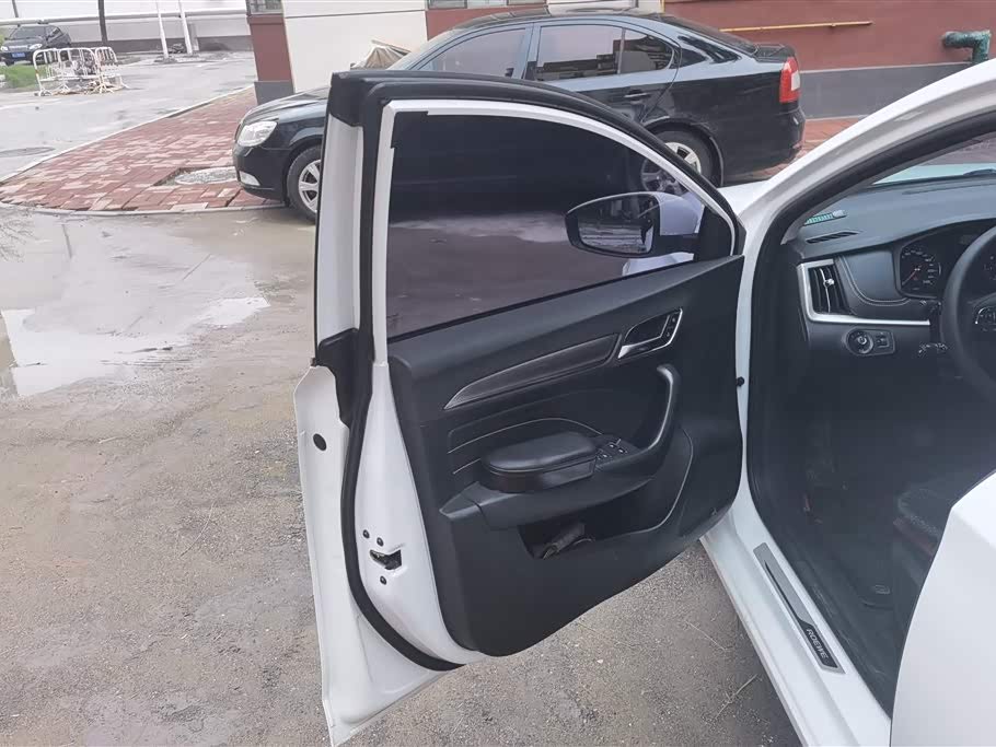 Roewe i6 Roewe i6