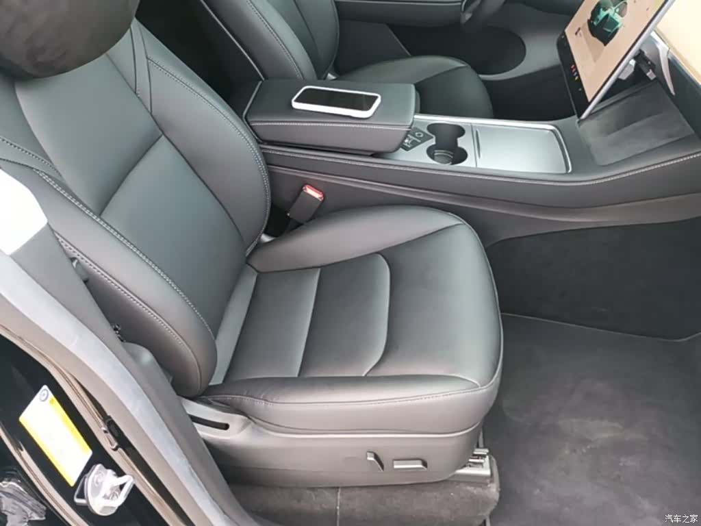Tesla Model Y, 2022 25