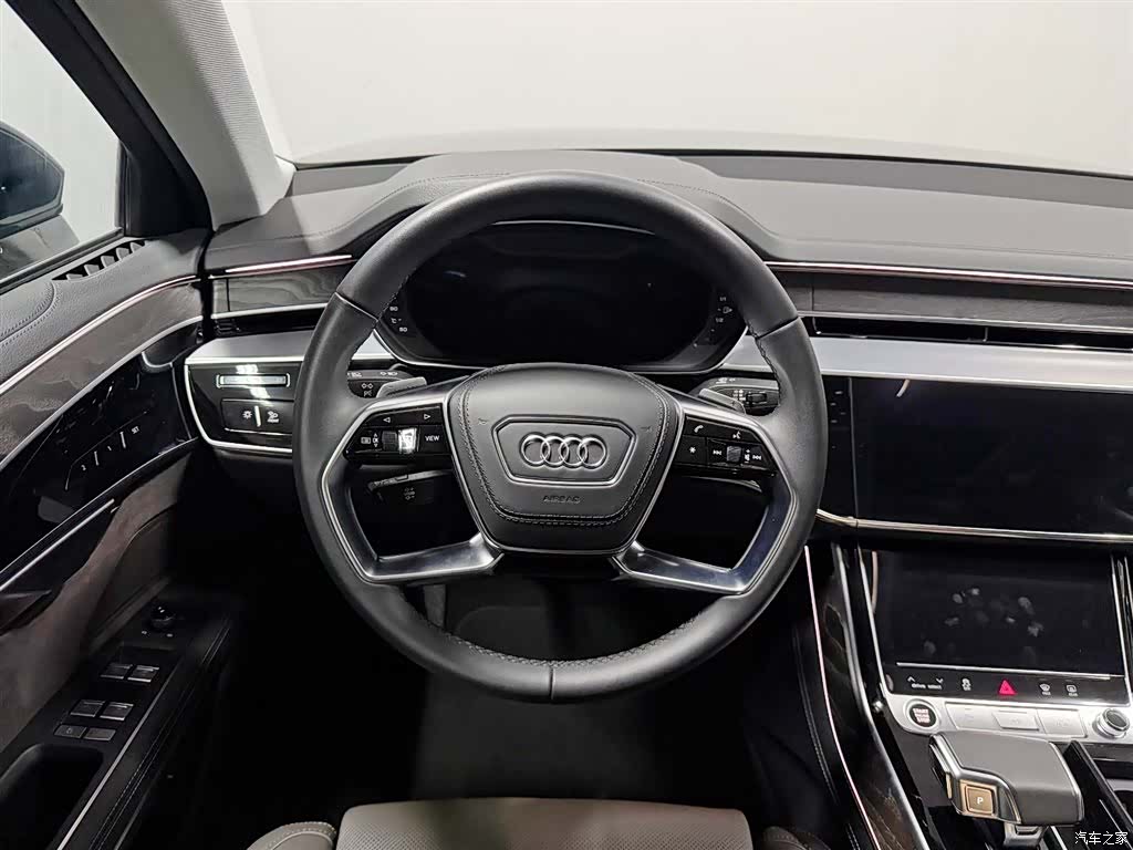 Audi A8L, 2025 11