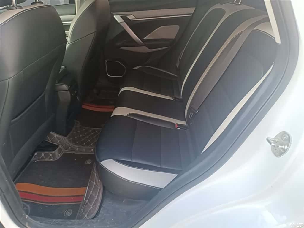 Geely Coolray, 2020 17