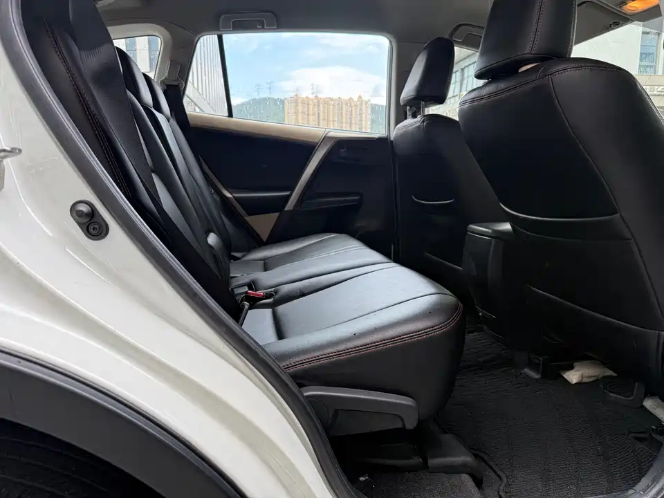 Toyota RAV4 Rongfang