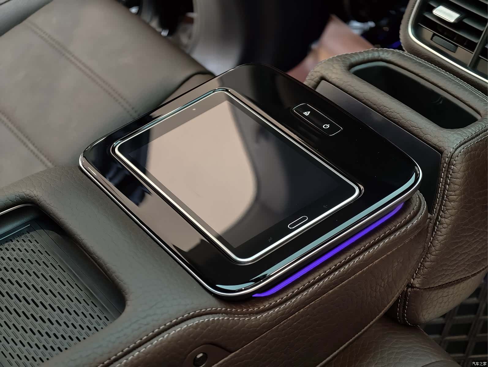 Mercedes-Benz GLS, 2022 11