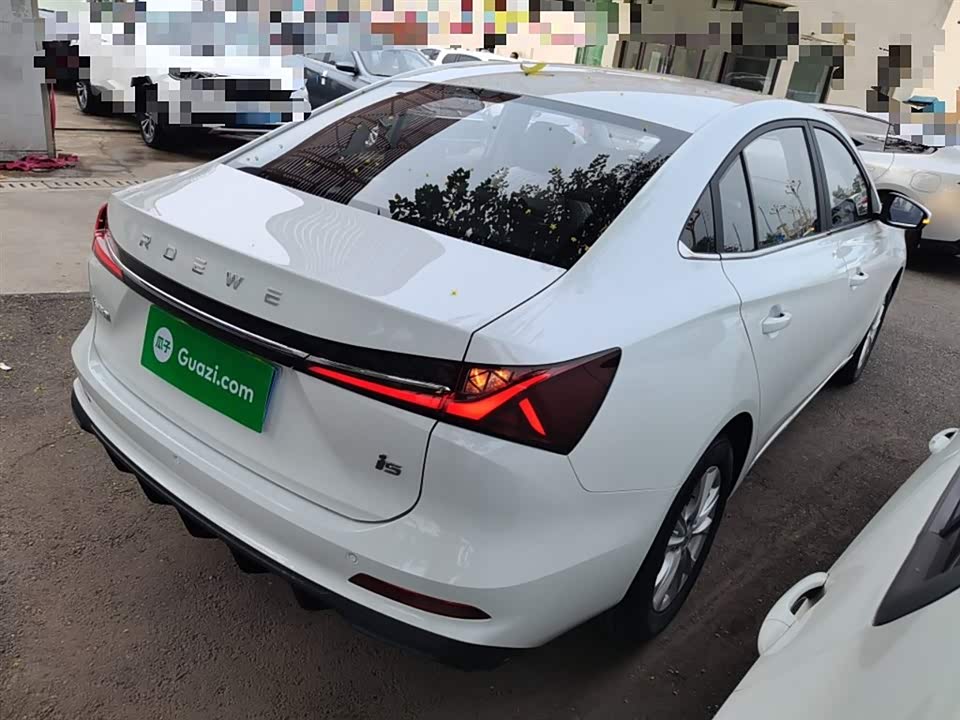 Roewe i5