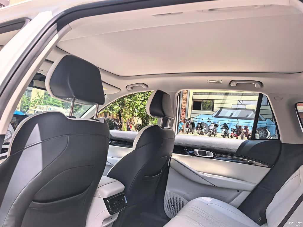 Geely Galaxy E5, 2024 8