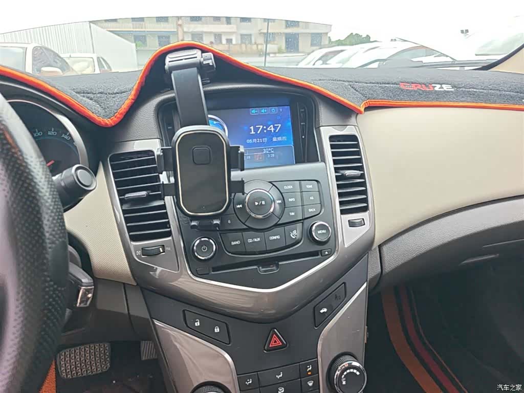 Chevrolet SE, 2016 13