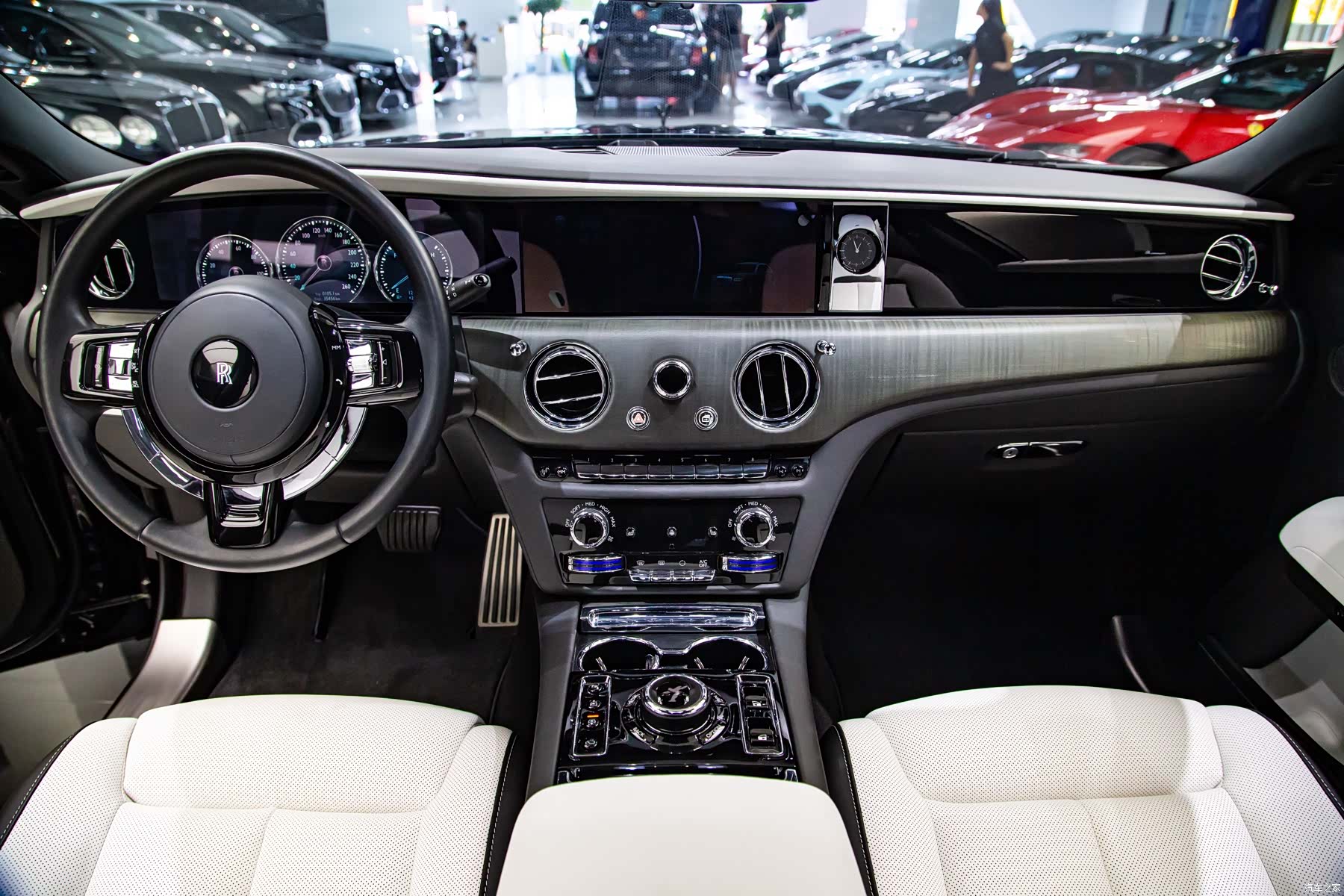 Rolls-Royce Ghost, 2021 4