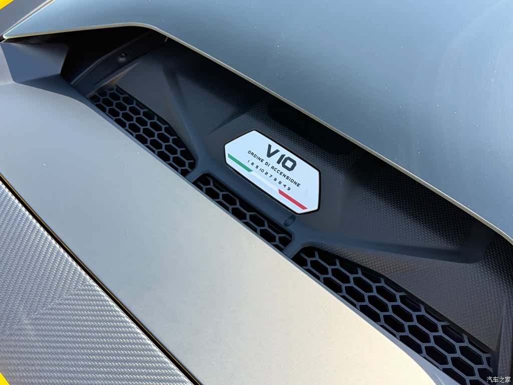 Lamborghini Huracán, 2023 10
