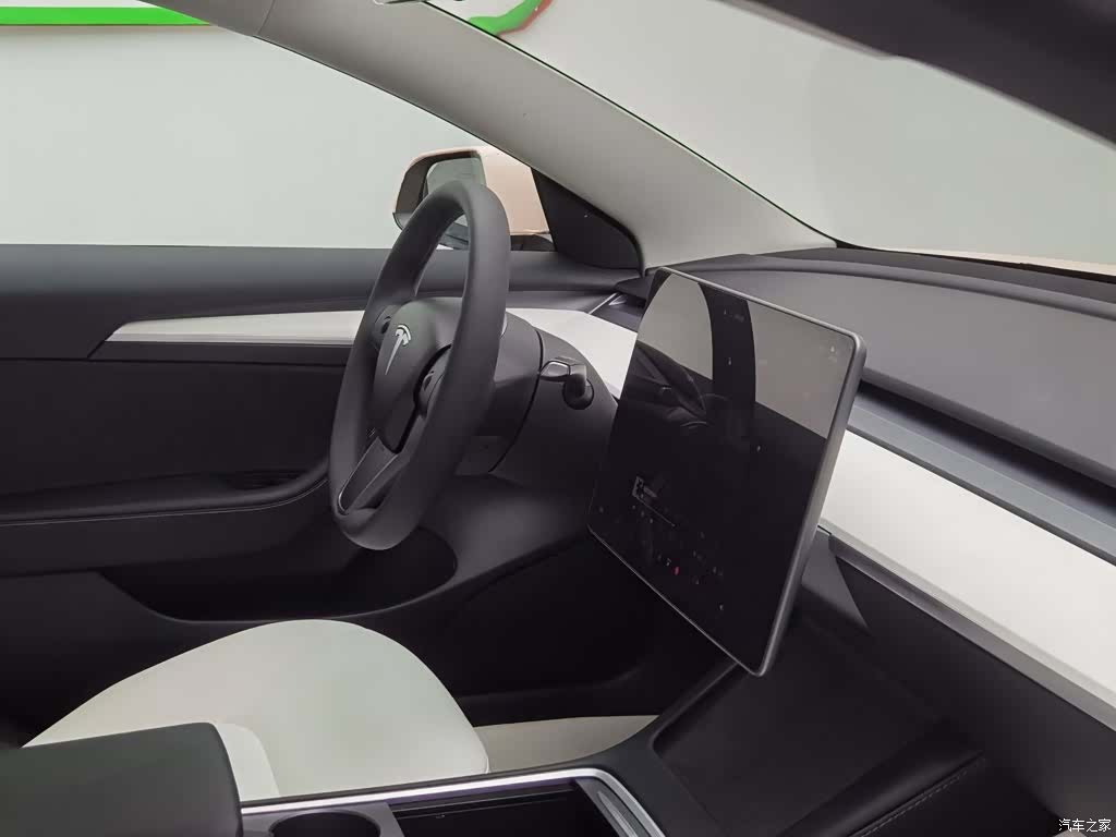 Tesla Model 3, 2023 22
