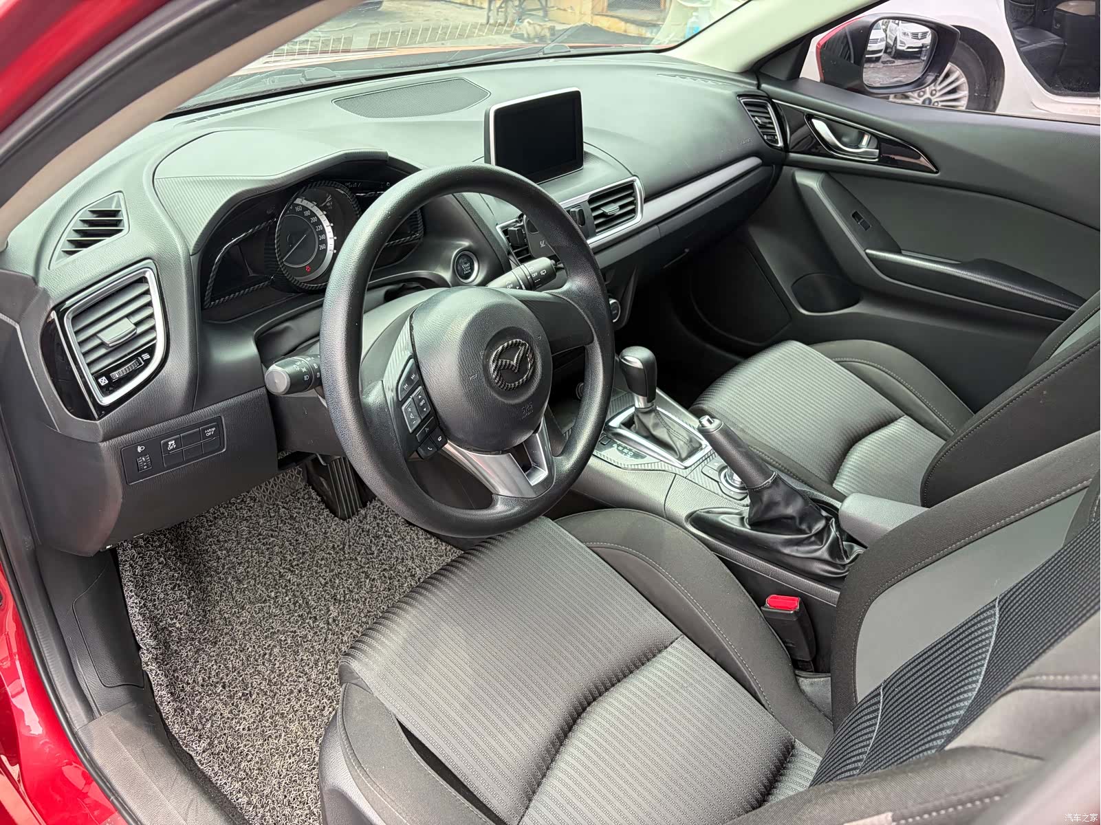 Mazda Mazda3, 2016 7