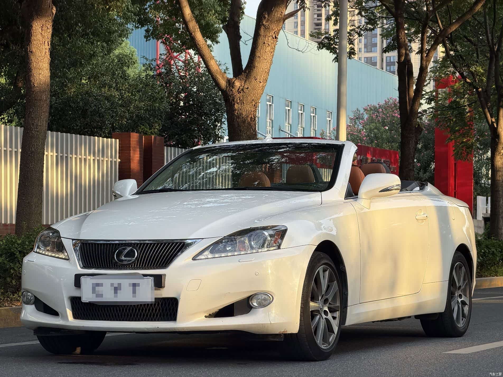Lexus IS, 2011 1