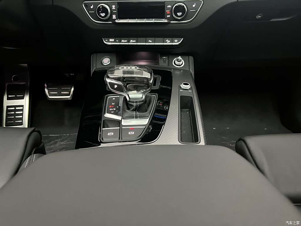 Audi Q5L, 2024 13