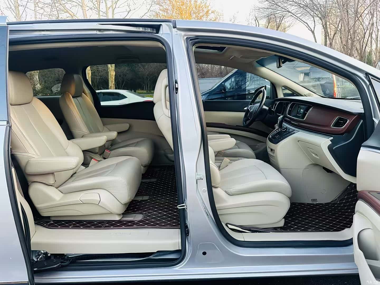 Buick GL8, 2019 16