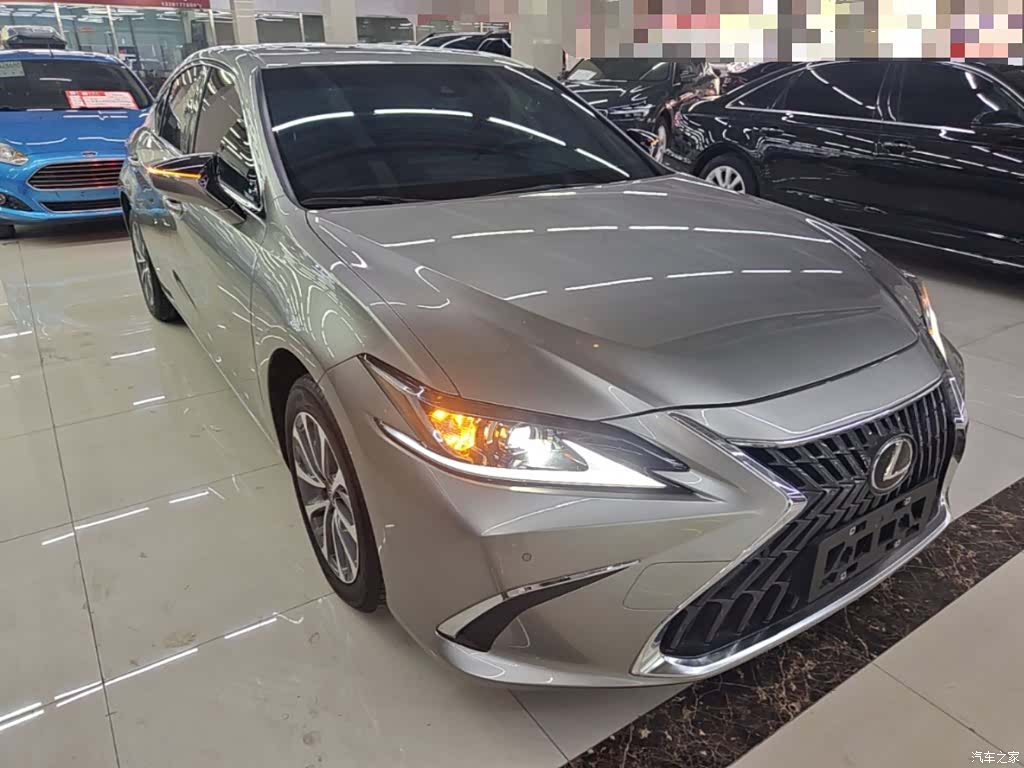 Lexus ES, 2023 4