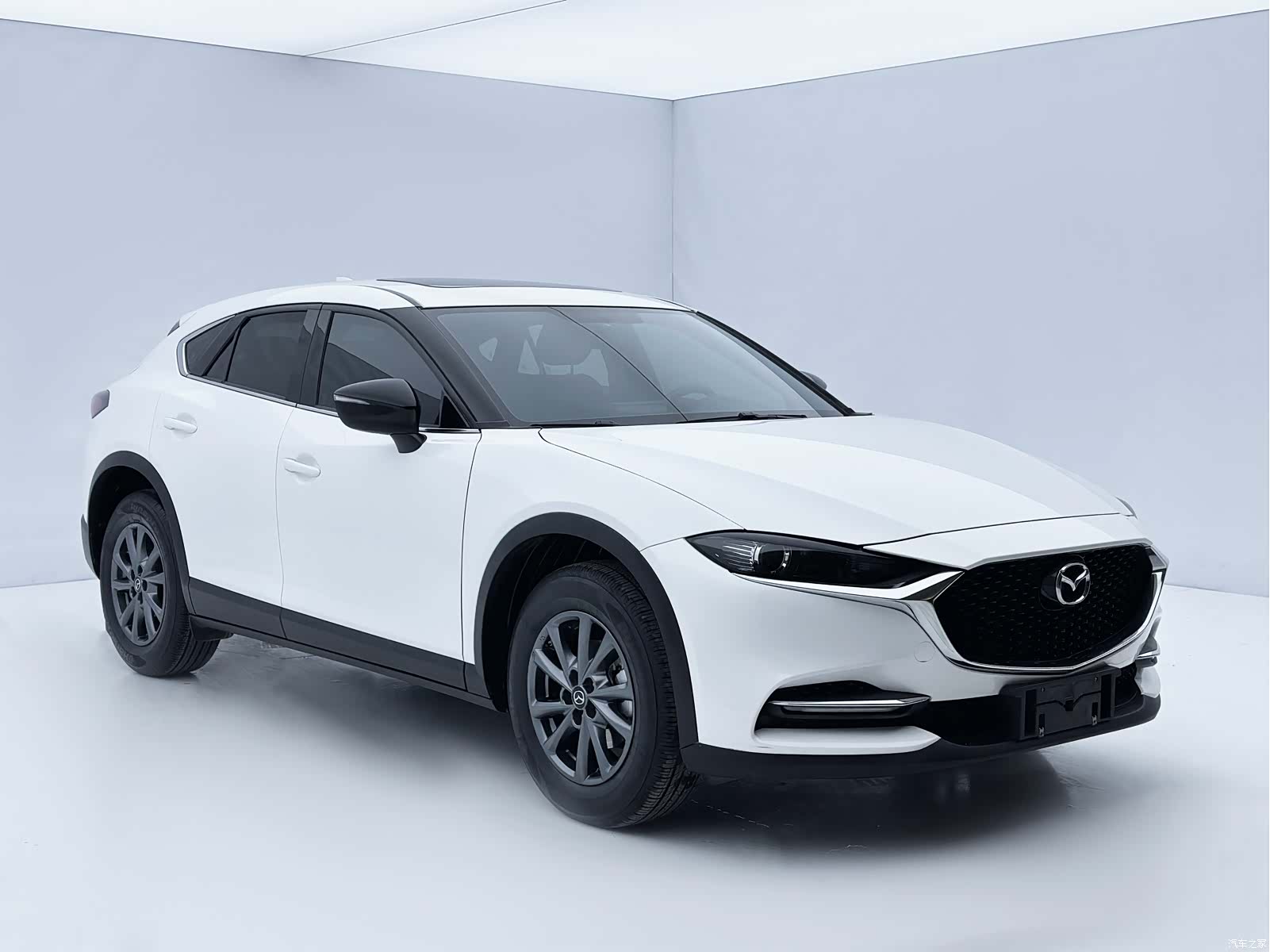 Mazda CX-4, 2023 3