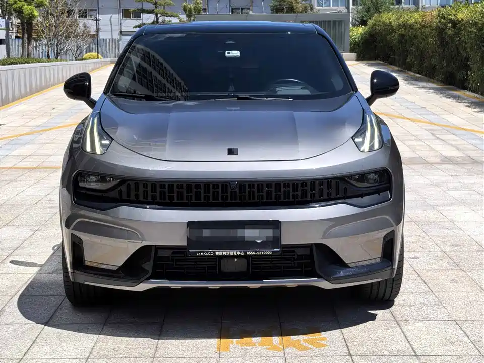 Lynk & Co 05
