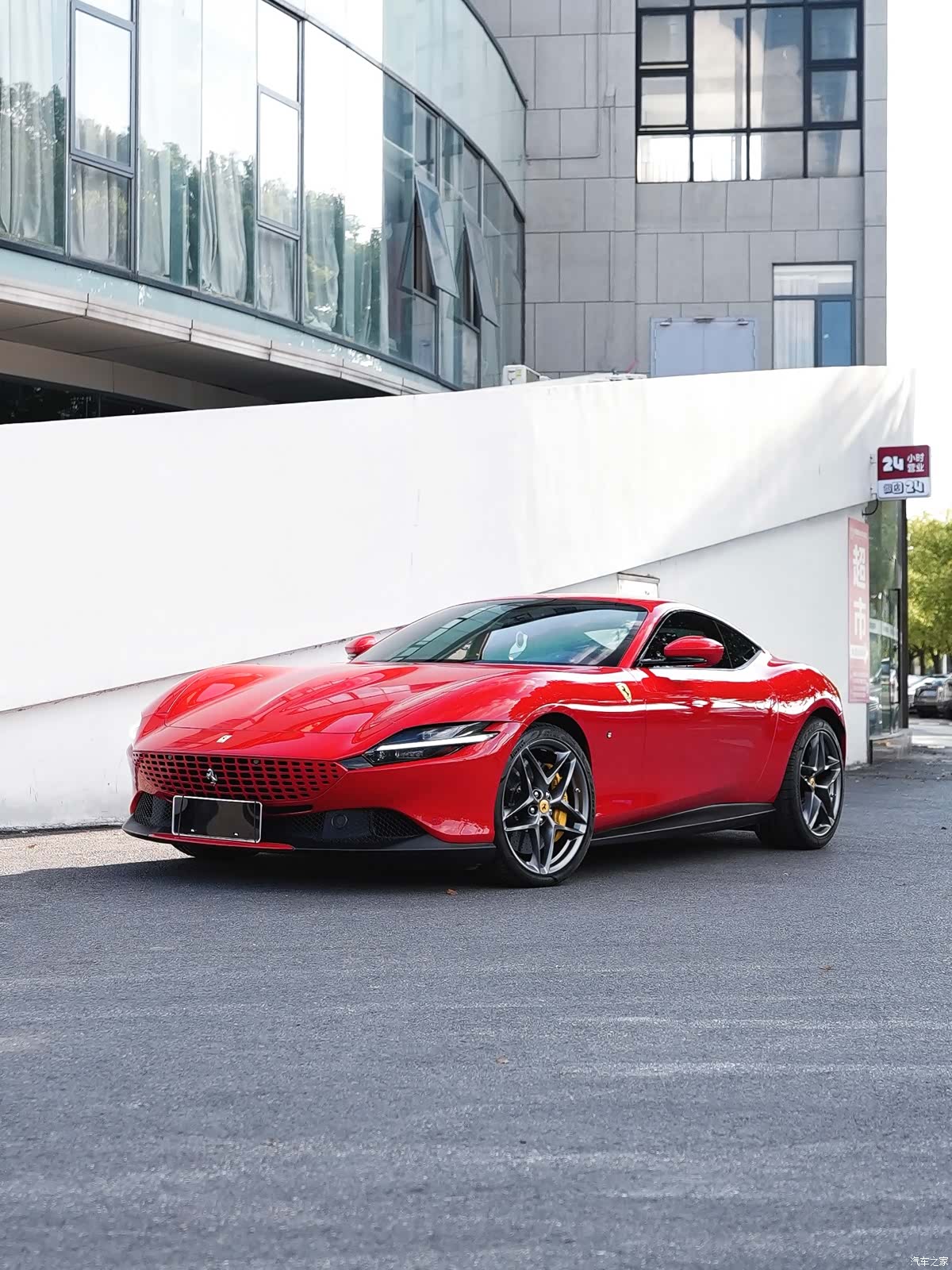 Ferrari Roma, 2024 1