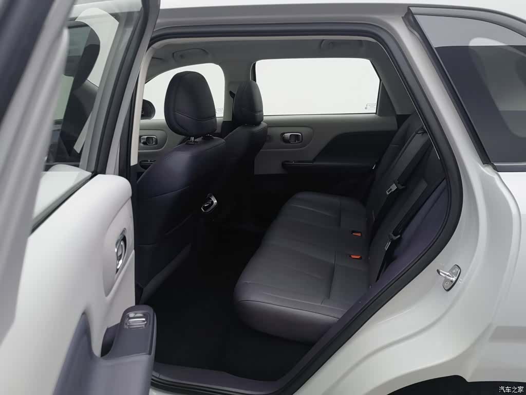 Leapmotor B10, 2025 15