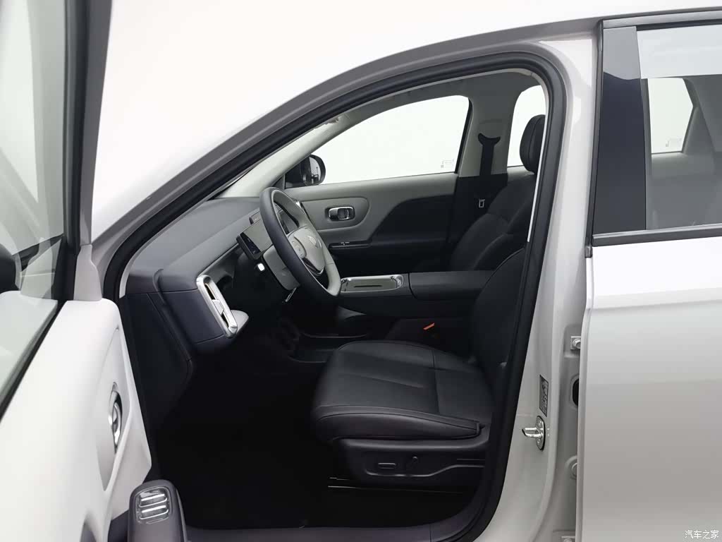 Leapmotor B10, 2025 10